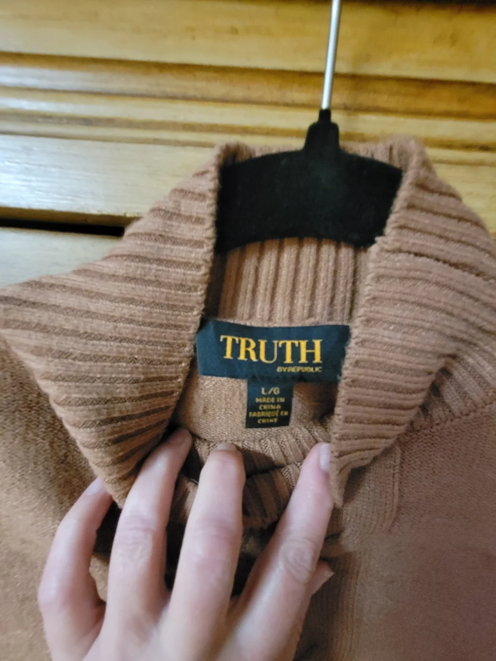 Truth by Republic NWOT Cable Knit MockbTurtleneck Sweater in Camel Brown Sz L